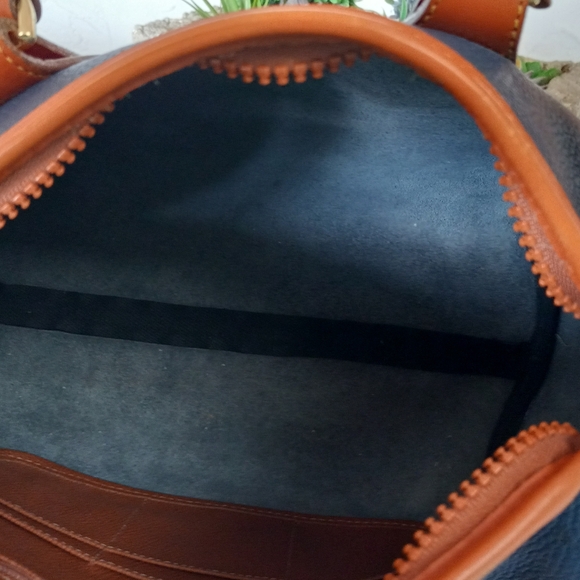 Dooney & Bourke, R28 AF, Boston Bag in Airforce Blue!!! - Picture 12 of 13